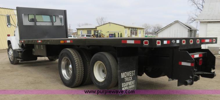 image for item K7087 1995 Ford LN8000F flatbed truck