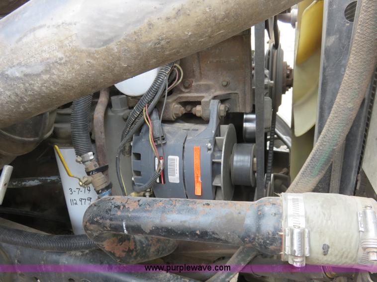 image for item K7087 1995 Ford LN8000F flatbed truck