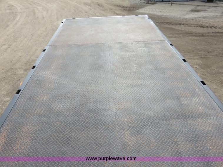 image for item K7087 1995 Ford LN8000F flatbed truck