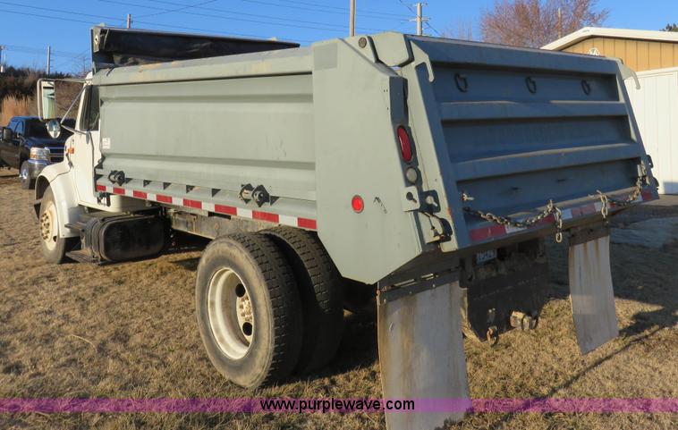 image for item K7092 1999 International 4700 dump truck