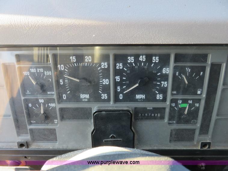 image for item K7092 1999 International 4700 dump truck