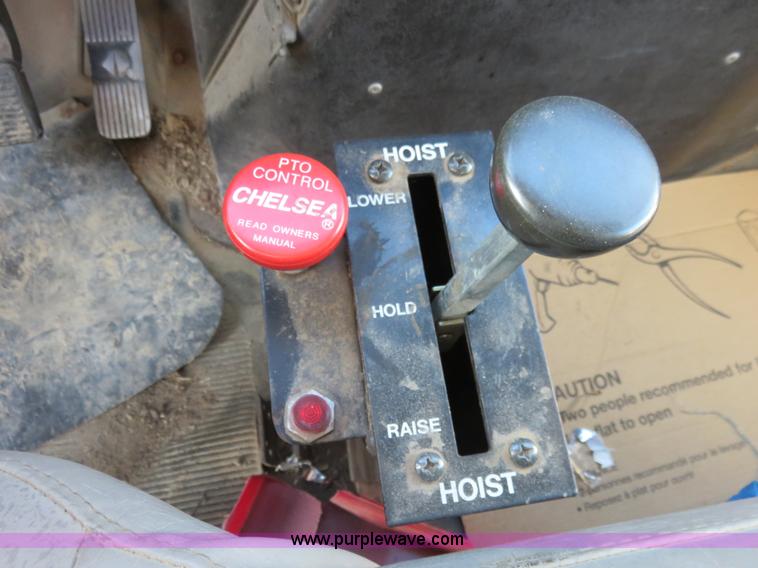 image for item K7092 1999 International 4700 dump truck