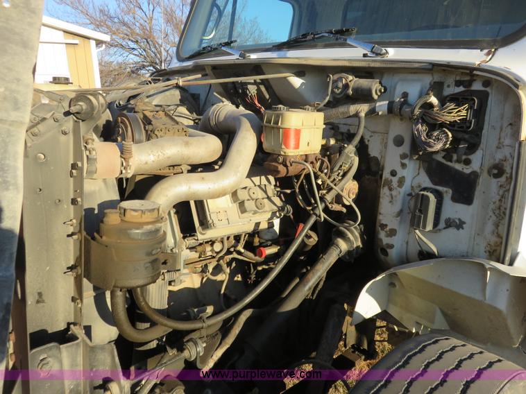 image for item K7092 1999 International 4700 dump truck