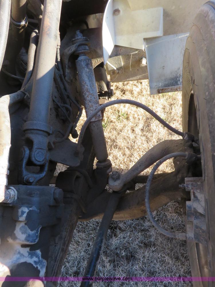 image for item K7092 1999 International 4700 dump truck