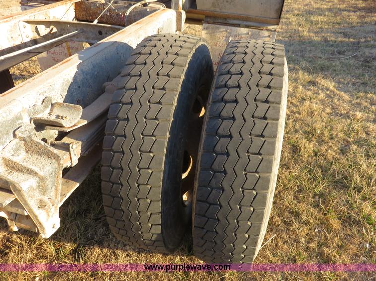 image for item K7092 1999 International 4700 dump truck