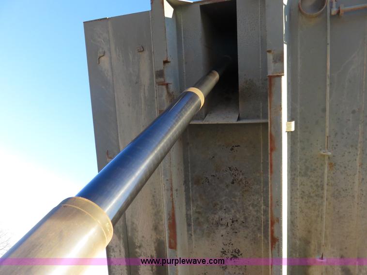 image for item K7092 1999 International 4700 dump truck