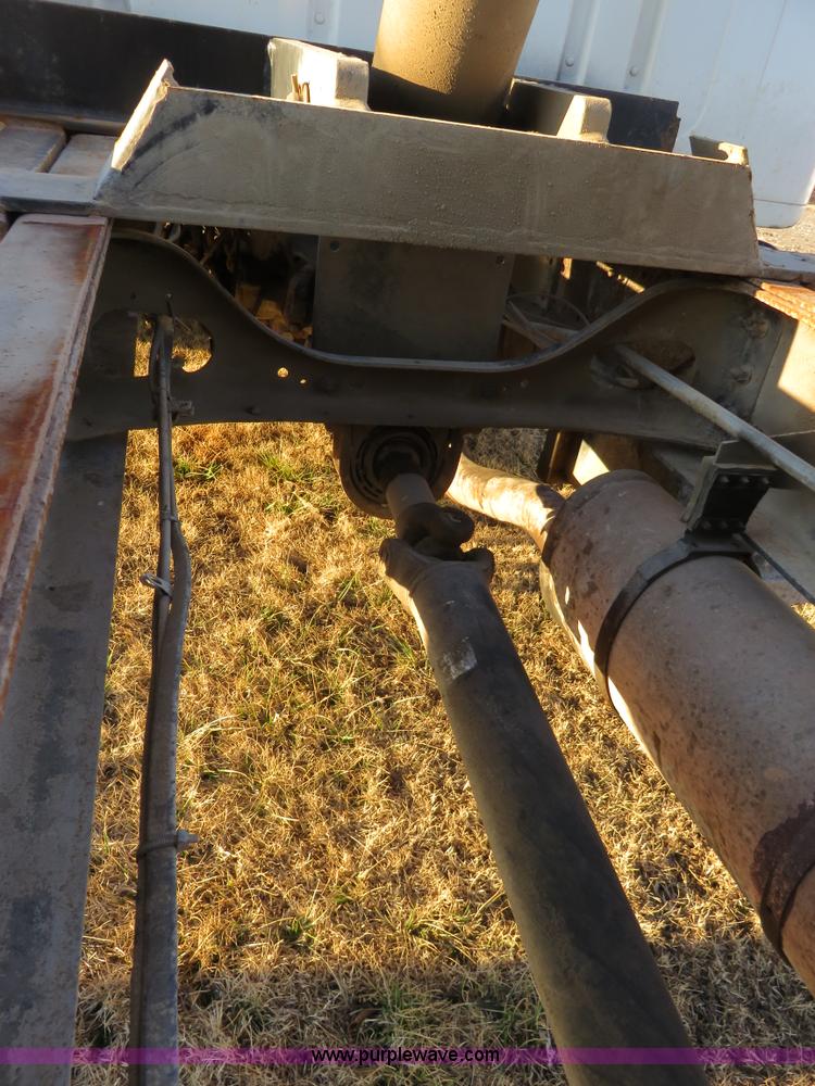 image for item K7092 1999 International 4700 dump truck