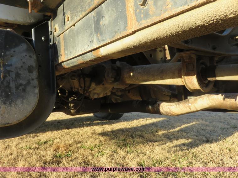 image for item K7092 1999 International 4700 dump truck