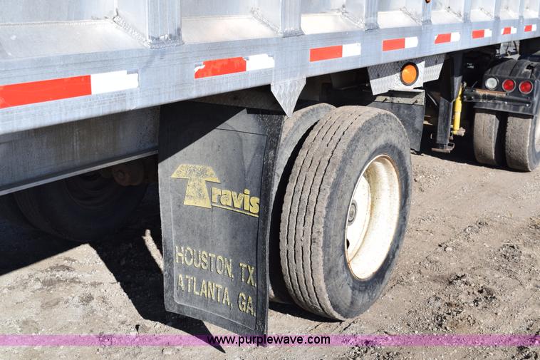 image for item K7172 2000 Travis end dump trailer