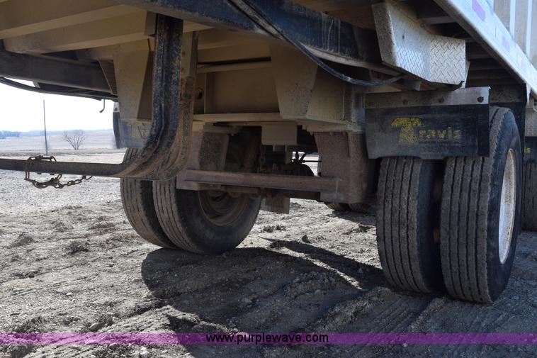 image for item K7172 2000 Travis end dump trailer