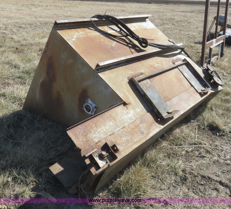 image for item K7178 Mulch skid steer bucket