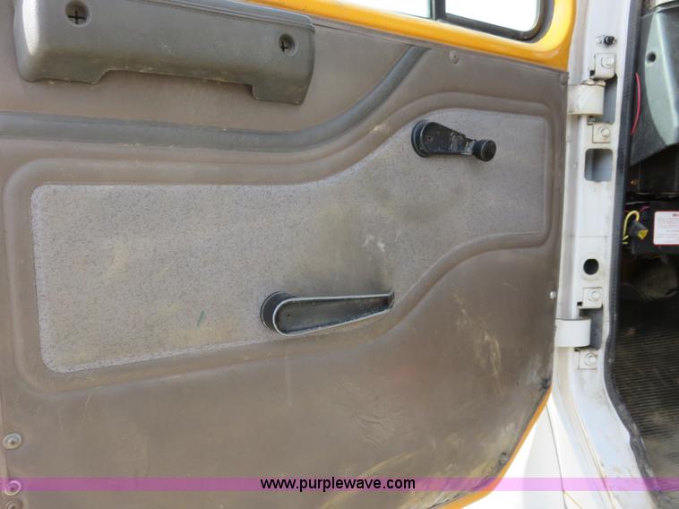 image for item K7243 1996 International 4900 sewer rodder truck