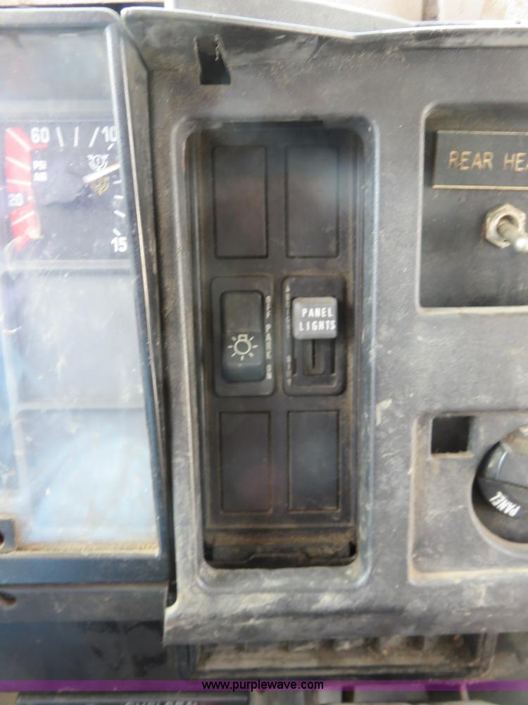 image for item K7243 1996 International 4900 sewer rodder truck