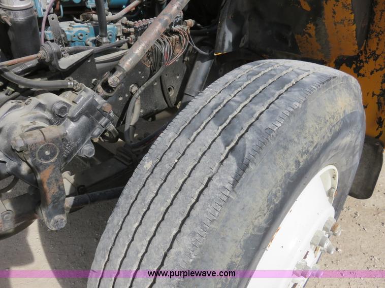 image for item K7243 1996 International 4900 sewer rodder truck