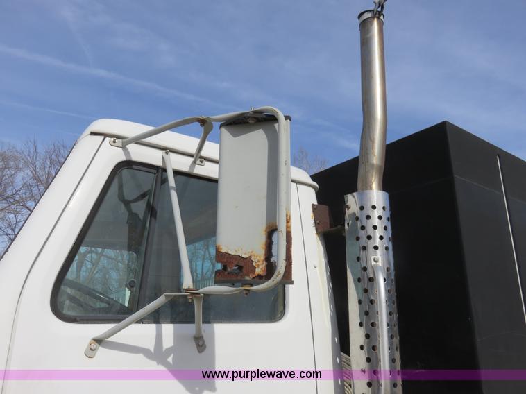 image for item K7243 1996 International 4900 sewer rodder truck