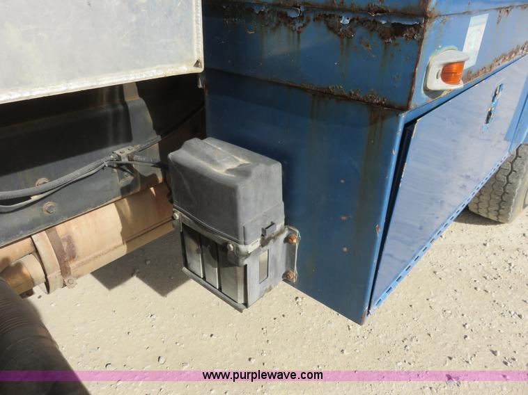 image for item K7243 1996 International 4900 sewer rodder truck