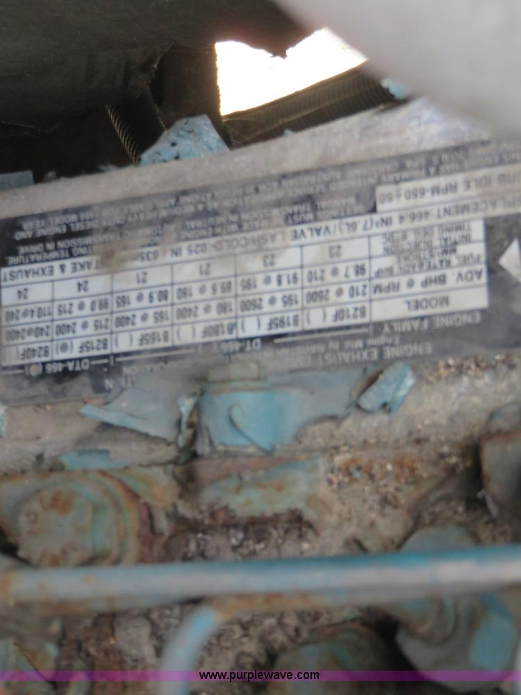 image for item K7244 1986 International 1954 cab and chassis