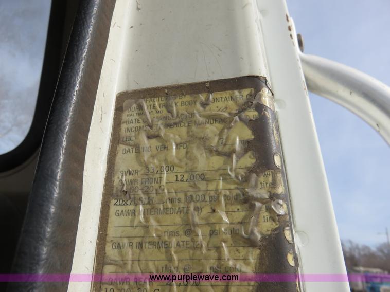 image for item K7244 1986 International 1954 cab and chassis