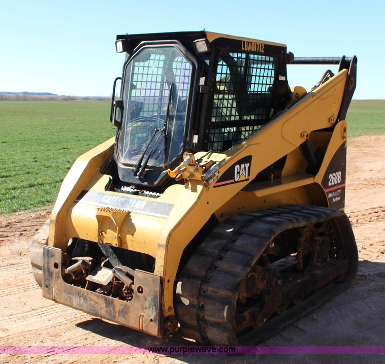 image for item L6596 2006 Caterpillar 268B skid steer