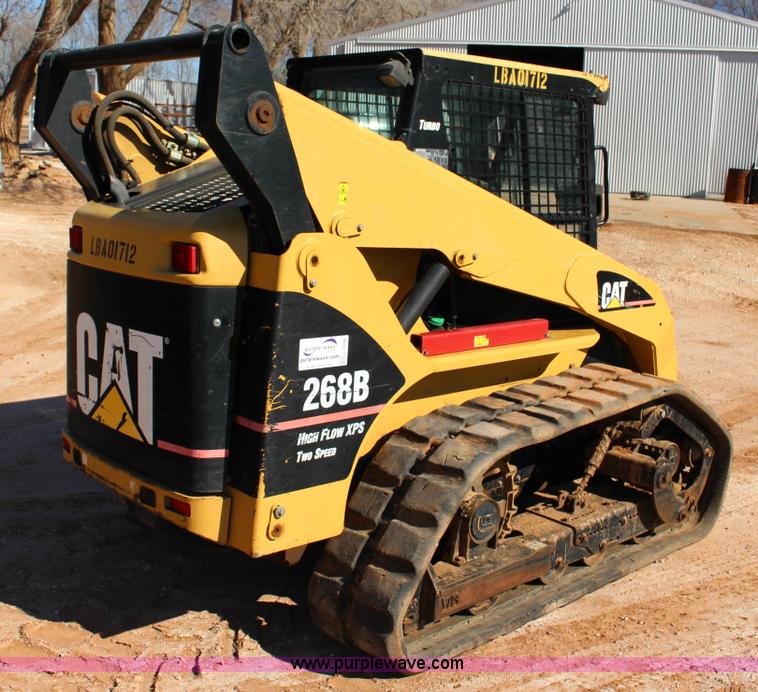 image for item L6596 2006 Caterpillar 268B skid steer