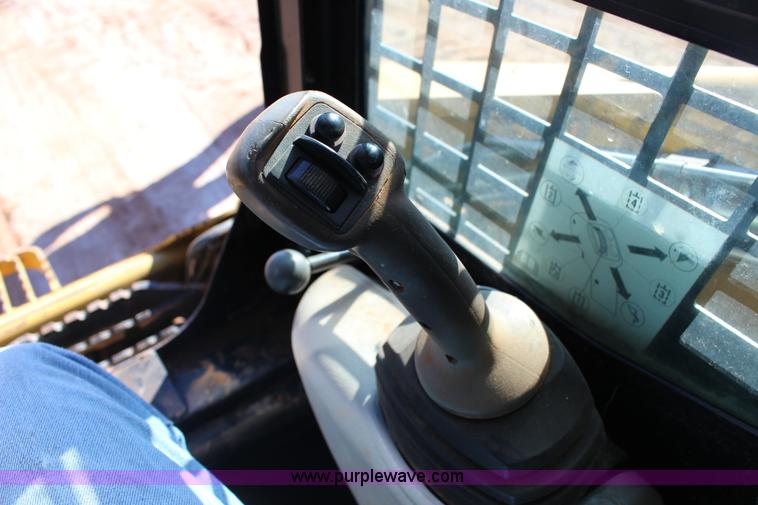 image for item L6596 2006 Caterpillar 268B skid steer