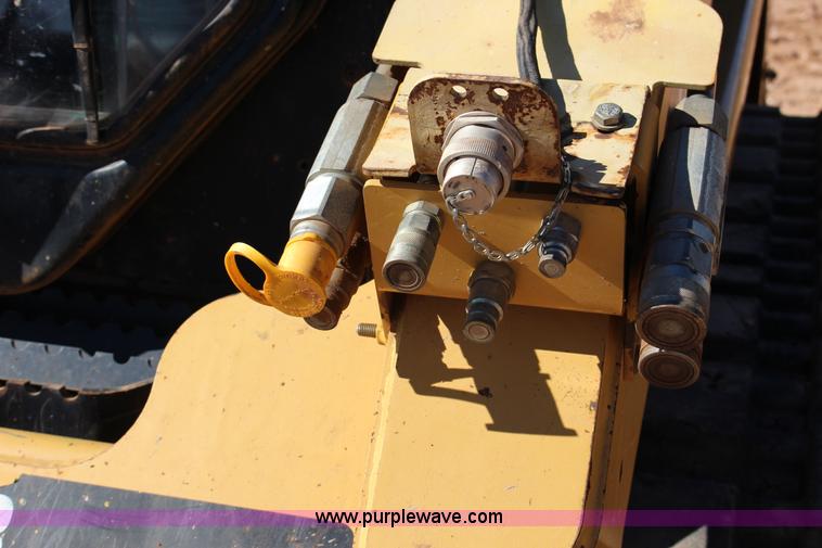 image for item L6596 2006 Caterpillar 268B skid steer