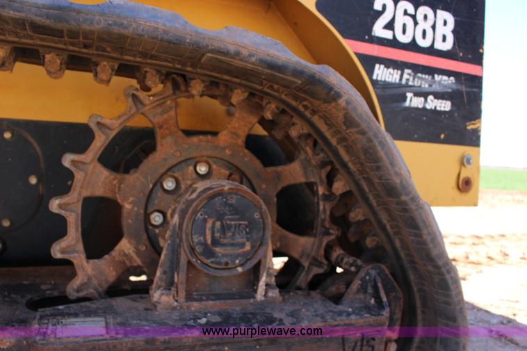 image for item L6596 2006 Caterpillar 268B skid steer