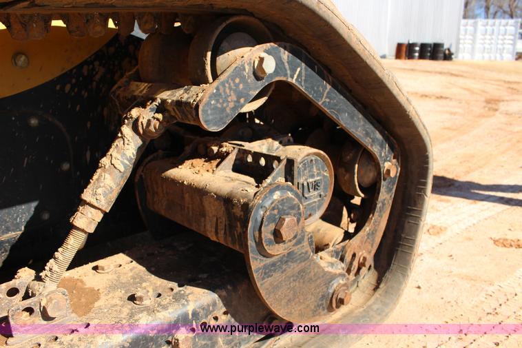 image for item L6596 2006 Caterpillar 268B skid steer