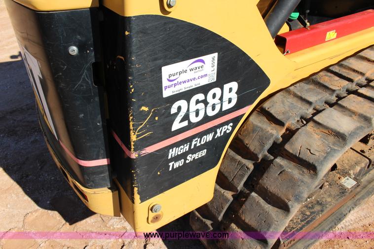 image for item L6596 2006 Caterpillar 268B skid steer