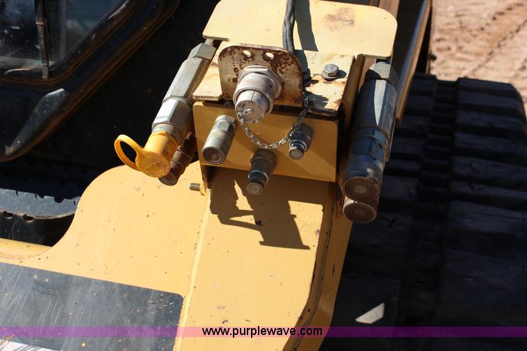 image for item L6596 2006 Caterpillar 268B skid steer