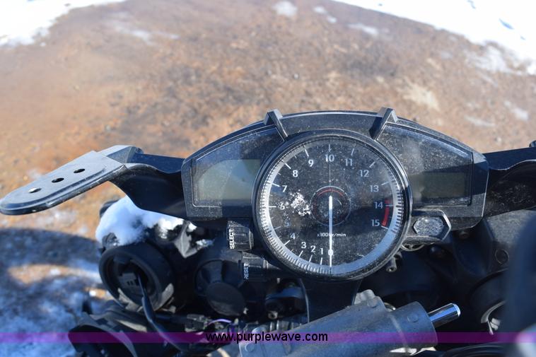 image for item BB9727 2008 Yamaha R1 motorcycle