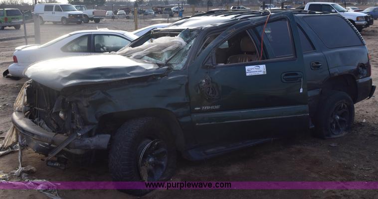 image for item E6113 2002 Chevrolet Tahoe SUV