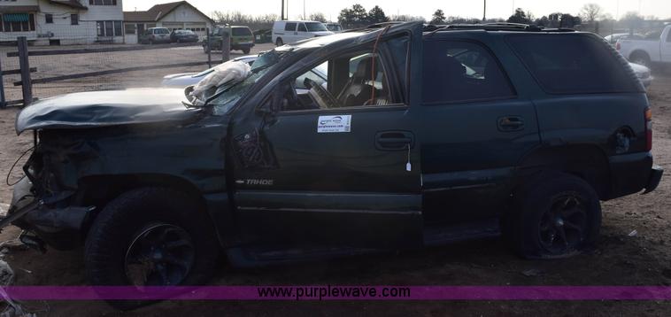 image for item E6113 2002 Chevrolet Tahoe SUV
