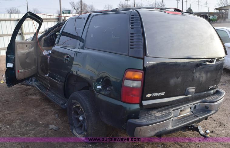 image for item E6113 2002 Chevrolet Tahoe SUV