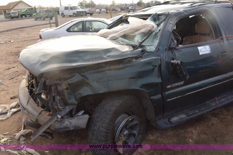 image for item E6113 2002 Chevrolet Tahoe SUV