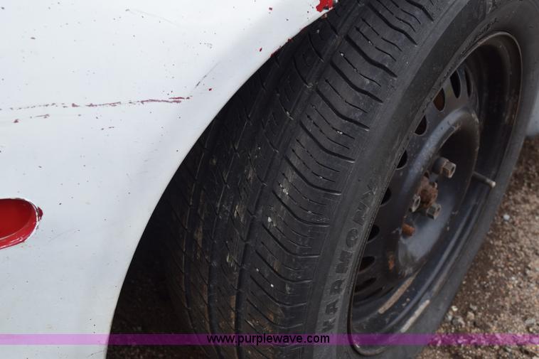 image for item E6130 2000 Dodge Neon