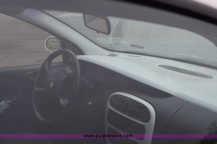 image for item E6130 2000 Dodge Neon