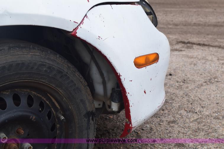 image for item E6130 2000 Dodge Neon