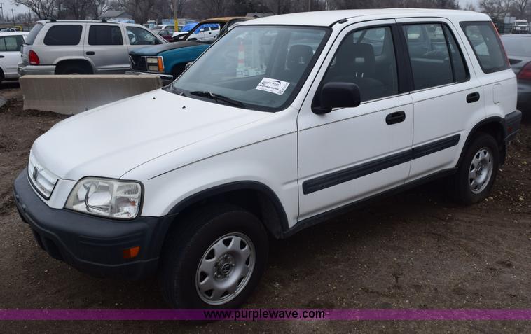 image for item E6131 2001 Honda CR-V LX SUV