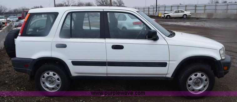 image for item E6131 2001 Honda CR-V LX SUV