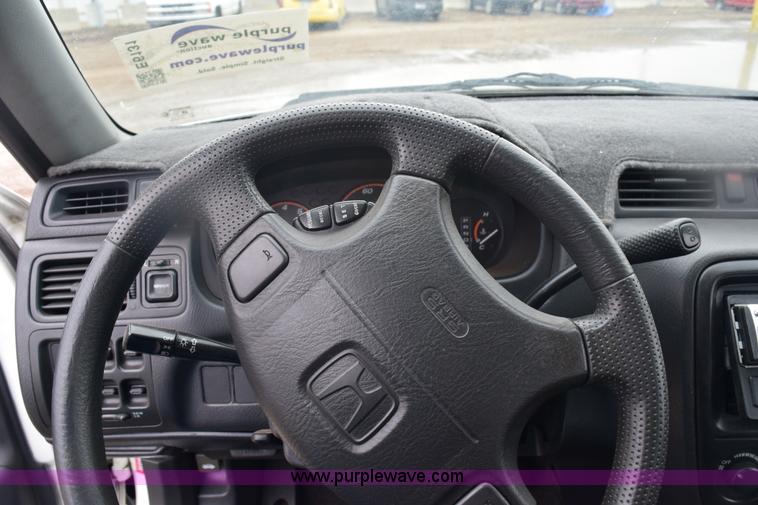 image for item E6131 2001 Honda CR-V LX SUV