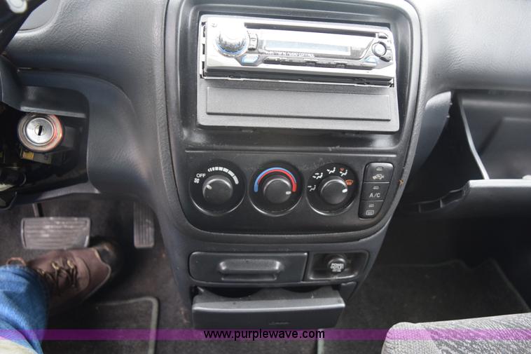 image for item E6131 2001 Honda CR-V LX SUV