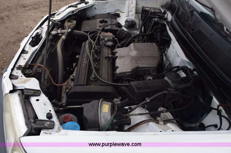 image for item E6131 2001 Honda CR-V LX SUV