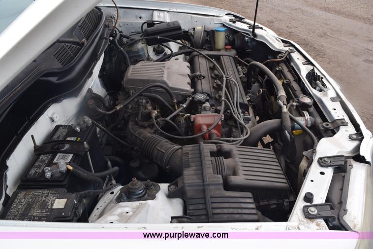 image for item E6131 2001 Honda CR-V LX SUV