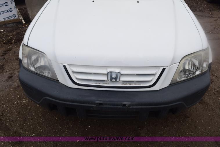image for item E6131 2001 Honda CR-V LX SUV