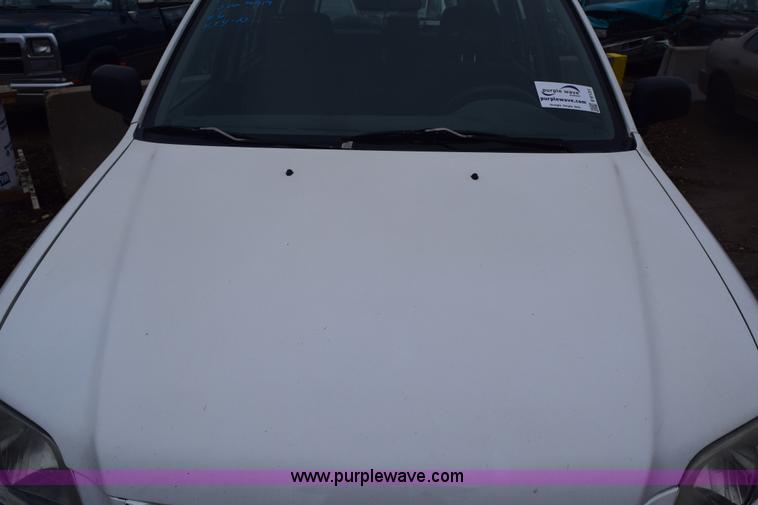 image for item E6131 2001 Honda CR-V LX SUV