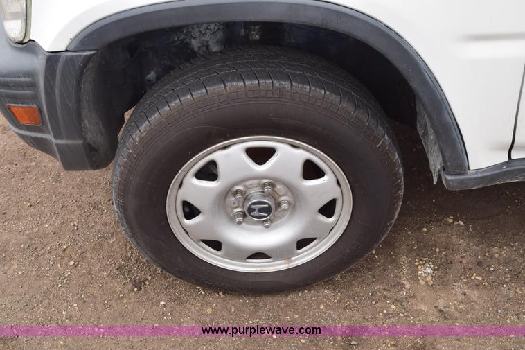 image for item E6131 2001 Honda CR-V LX SUV