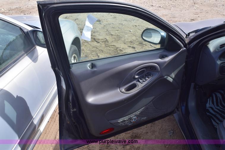 image for item E6158 1998 Ford Taurus LX