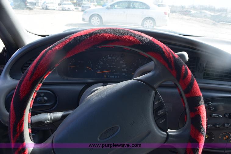 image for item E6158 1998 Ford Taurus LX