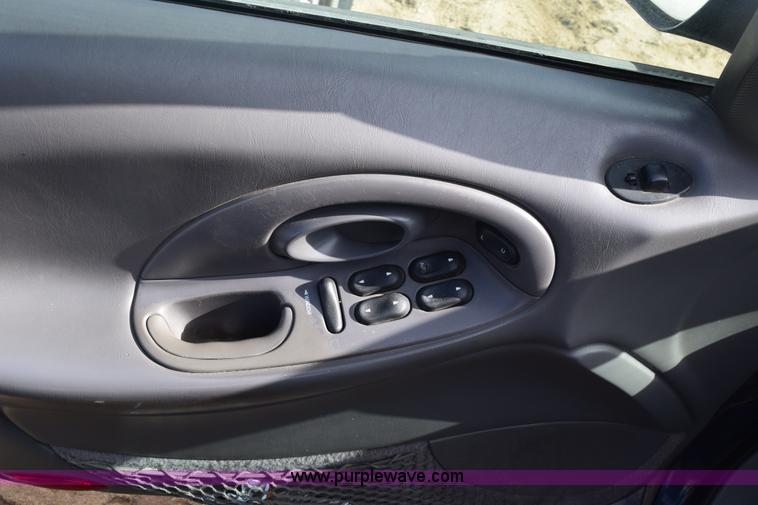 image for item E6158 1998 Ford Taurus LX